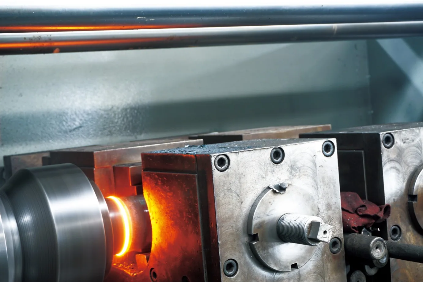 Гидравлические цилиндры HCIC: 4 основных типа и индивидуальные решения